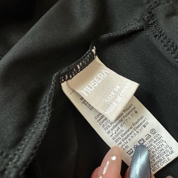 SHEIN Black Twist Front Long Sleeve Crop Top - Picture 4 of 4